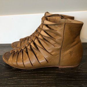 Frye Sofia Braided Gladiator Boot/Bootie Peep Toe Flats Tan Leather